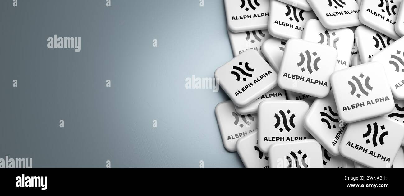 Logos des deutschen KI-Startups für generative KI „Aleph Alpha“ auf einem Tabellenhaufen. Webbannerformat mit Kopierbereich, Stockfoto