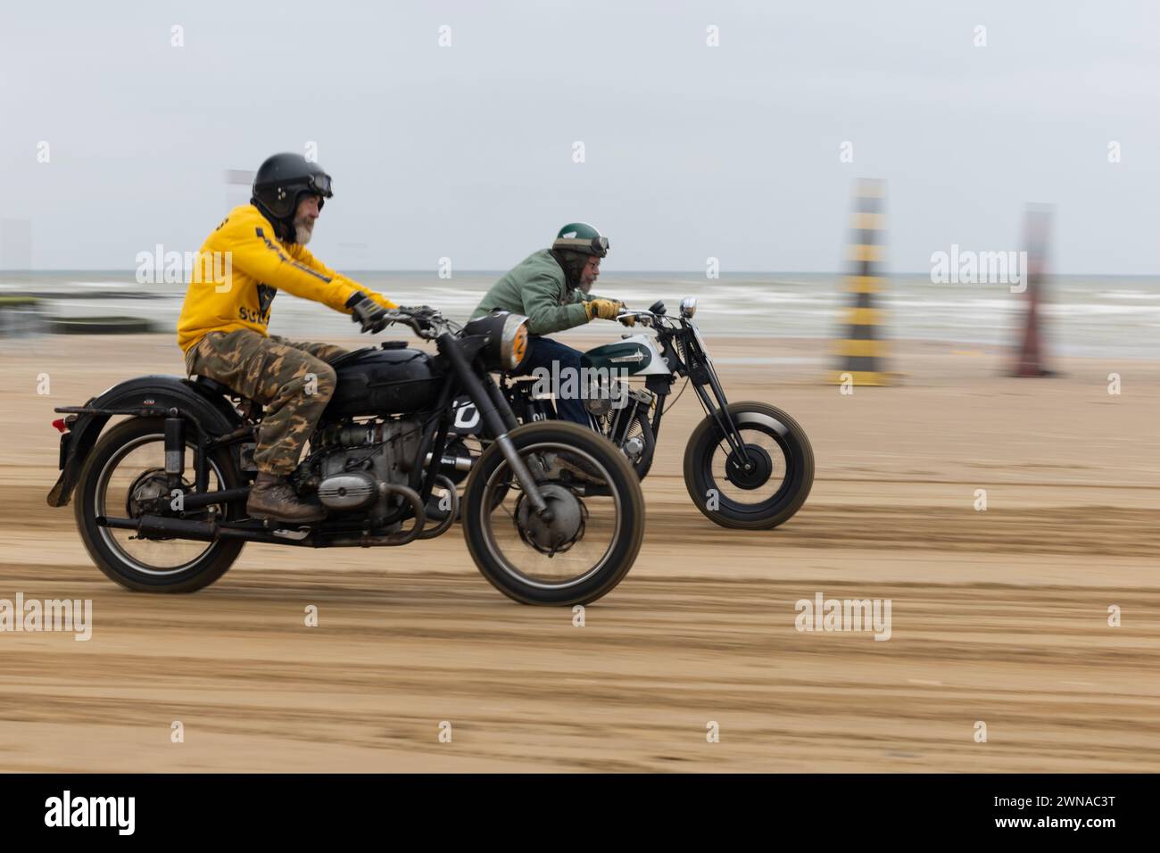 03/23 Teilnehmer nehmen am Malle Mile Beach Race am Margate Beach in Kent Teil. Mehr als 250 Fahrer fuhren in den Sand, um eine Auswahl an Cu-Rennen zu fahren Stockfoto