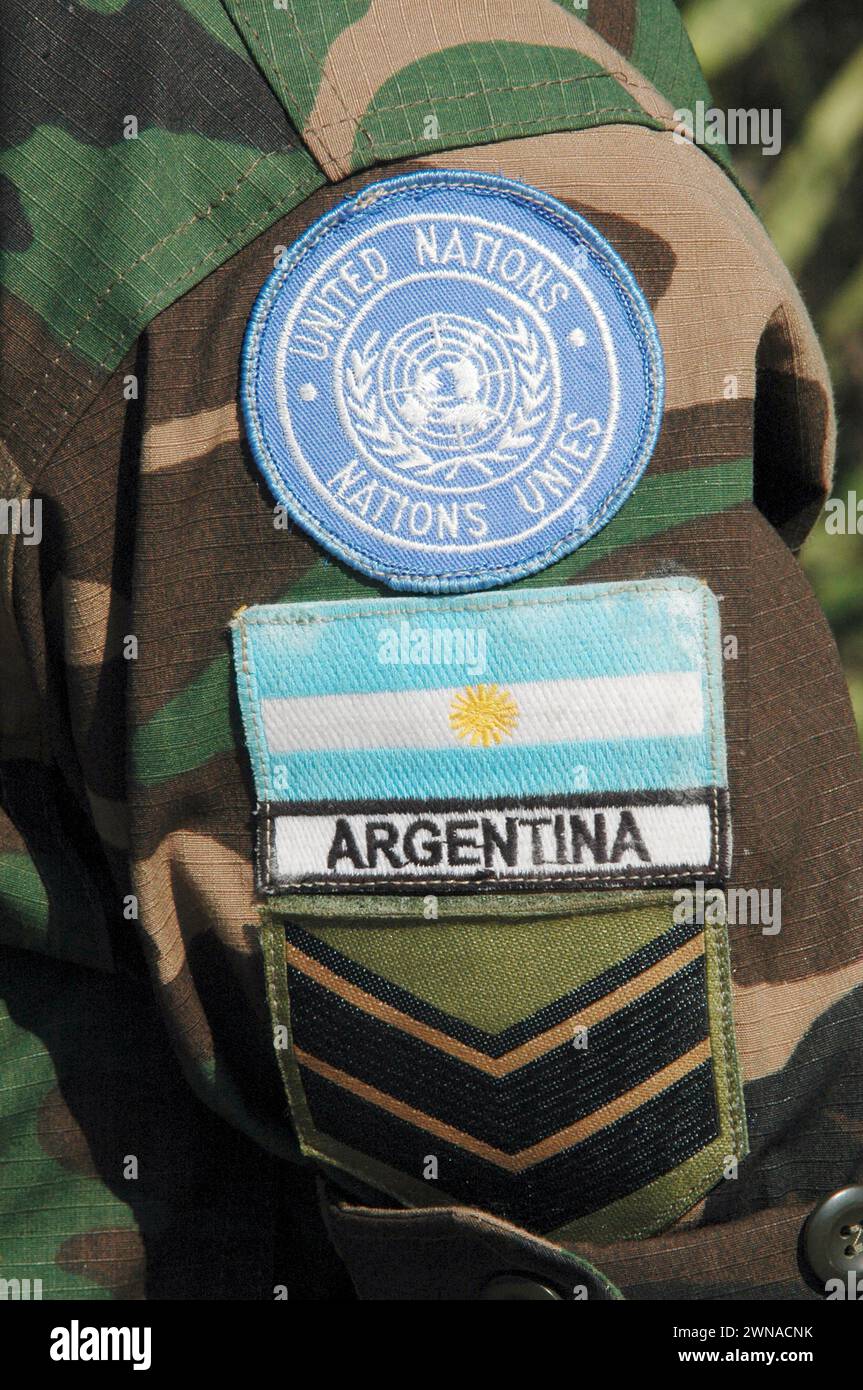Identifikationszeichen auf der Uniform eines argentinischen UNFICYP-Friedenstrupfers. Stockfoto