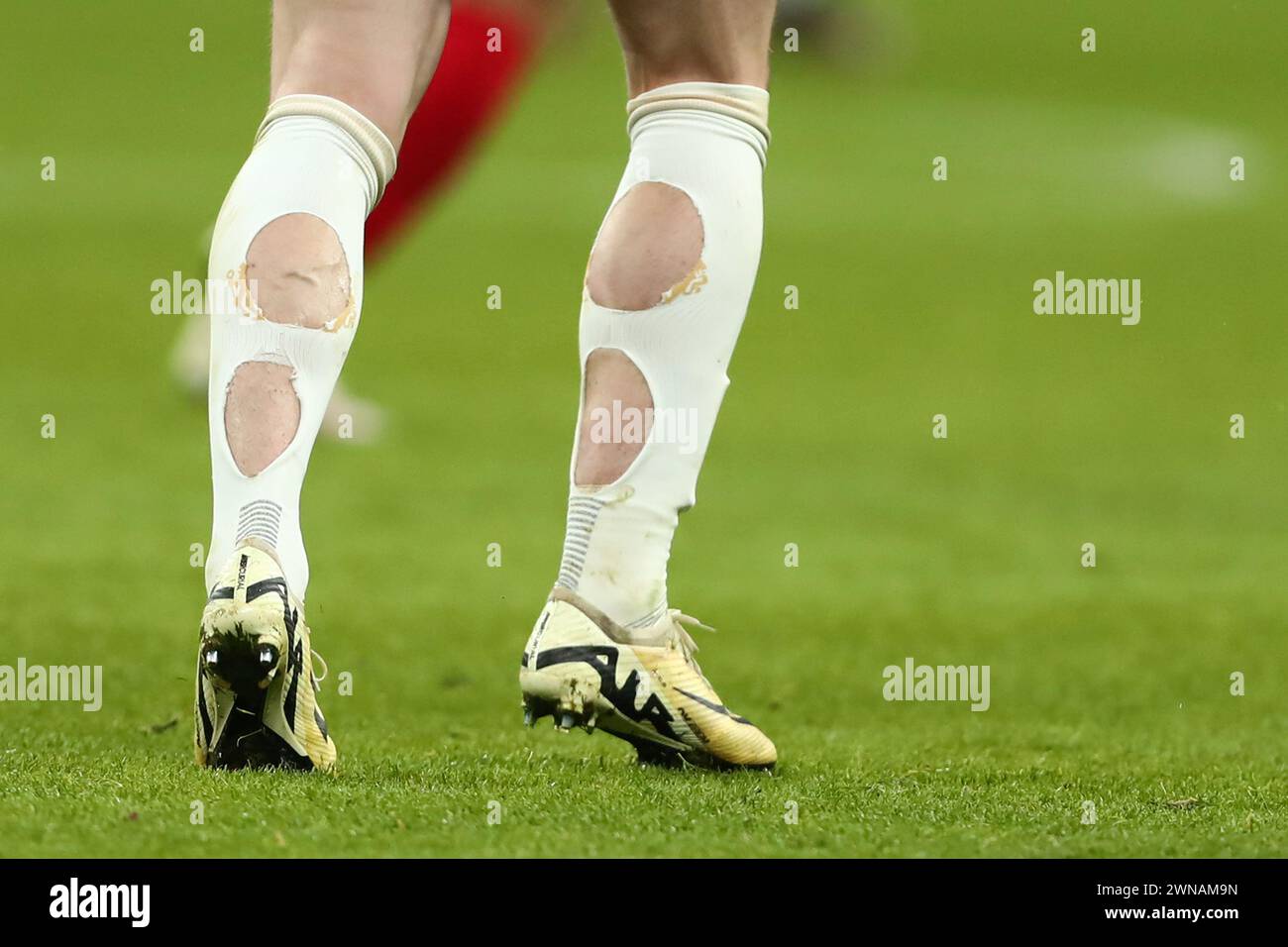 In den Socken von Conor Gallagher aus Chelsea - Chelsea gegen Liverpool, Carabao Cup Final, Wembley Stadium, London, UK - 25. Februar 2024 nur redaktionelle Verwendung - DataCo-Einschränkungen gelten Stockfoto