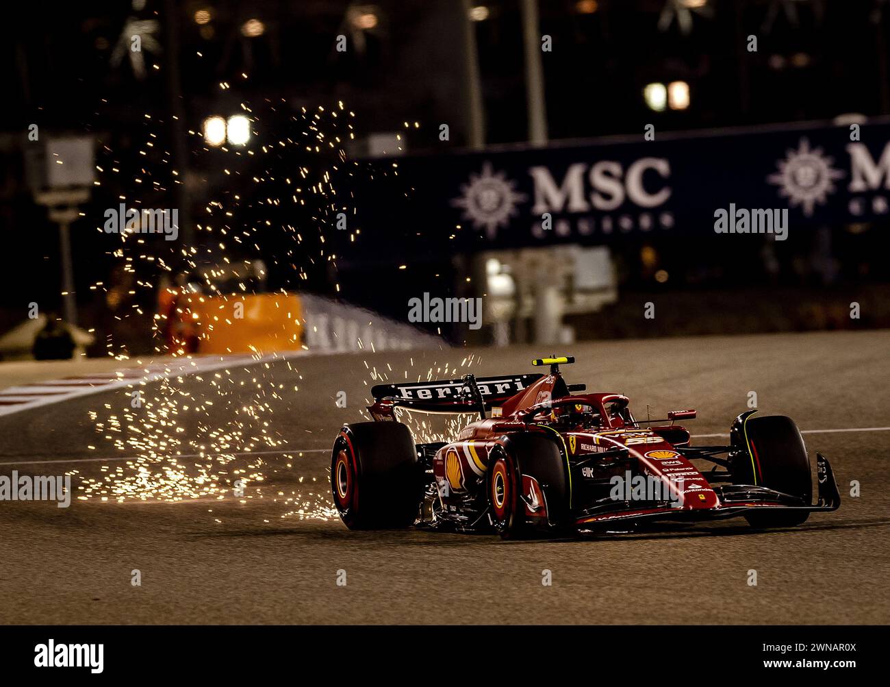 Bahrain. März 2024. BAHRAIN - Carlos Sainz (Ferrari) im Qualifying auf dem Bahrain International Circuit in der Wüste Sakhir vor dem Großen Preis von Bahrain. ANP REMKO DE WAAL Credit: ANP/Alamy Live News Stockfoto