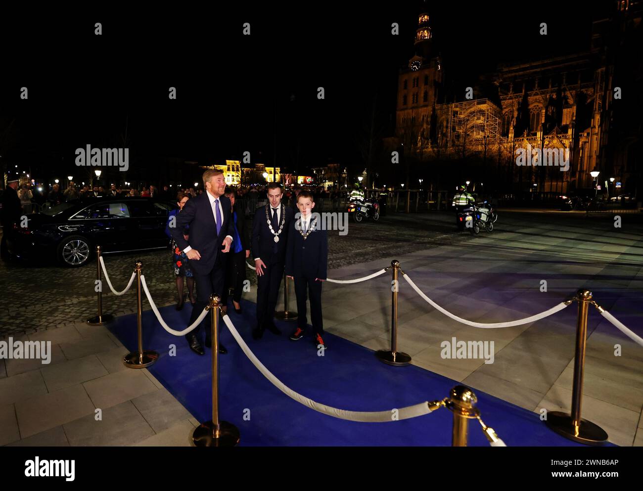 DEN BOSCH - König Willem-Alexander bei der Eröffnung des neuen Theaters aan de Parade. Das alte Theater schloss 2020 seine Pforten, um Platz für das neue Gebäude zu machen, das auf den historischen Fundamenten errichtet wurde. ANP LEVIN DEN BOER niederlande Out - belgien Out Credit: ANP/Alamy Live News Stockfoto