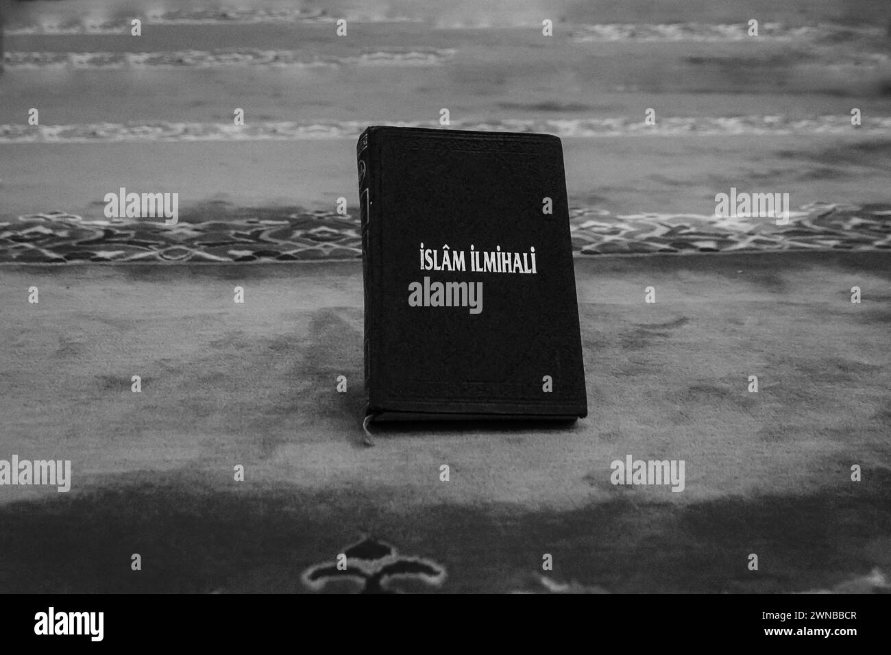 Der Text des Korans auf Arabisch fotografiert in einer Moschee in Istanbul Stockfoto
