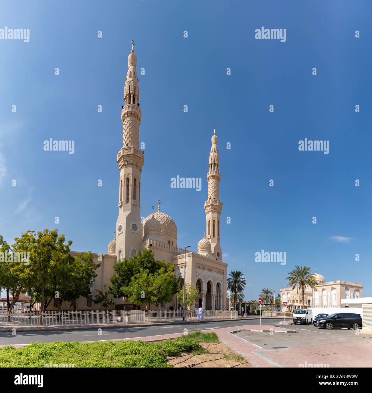 Ein Bild der Jumeirah Moschee in Dubai. Stockfoto