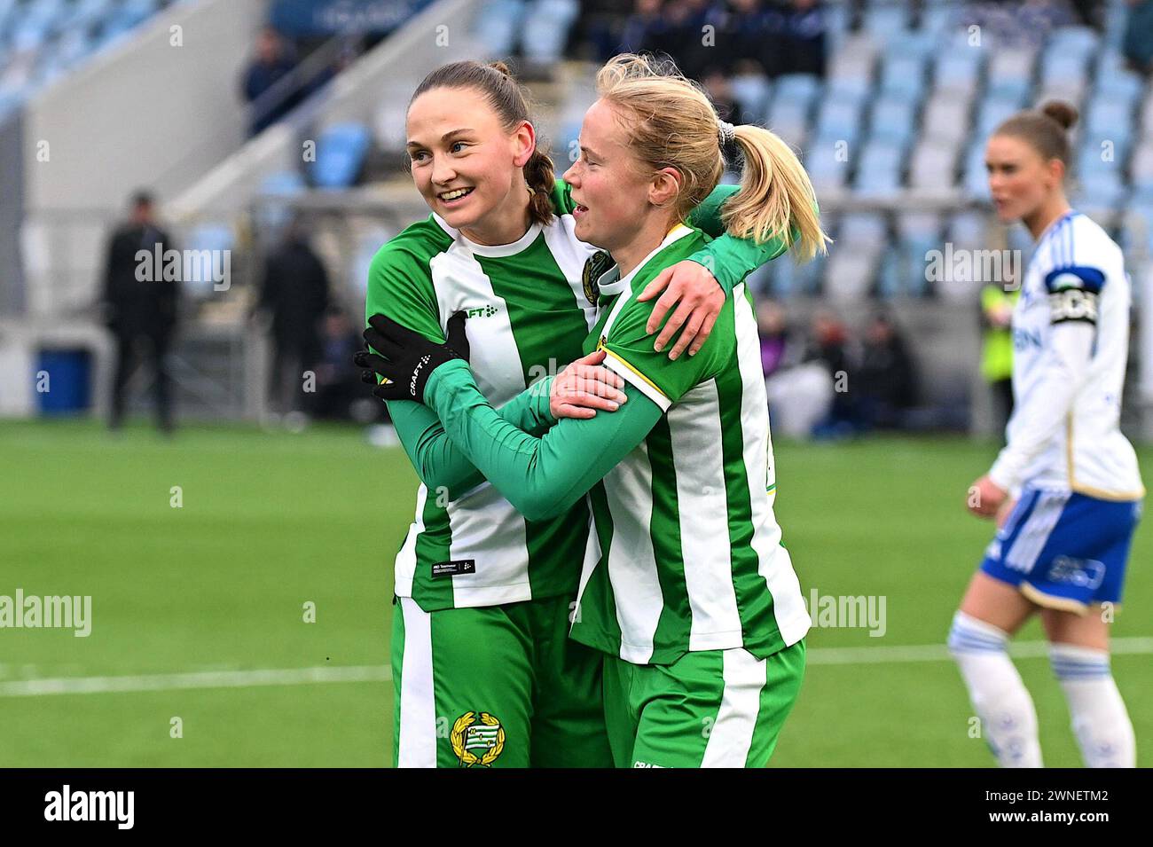 Norrkoping, Schweden. März 2024. Norrkoping, Schweden, 2. März 2024: Julie Blakstad (41 Hammarby) und Vilde Haslund (20 Hammarby) feiern im Vorsaisonspiel am 2. März 2024 zwischen IFK Norrkoping und Hammarby IF in der Platinumcars Arena in Norrkoping, Schweden (Peter Sonander/SPP). /Alamy Live News Stockfoto