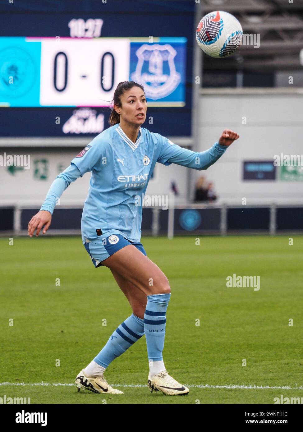 Manchester, Großbritannien. März 2024. Manchester, England, 2. März 2024: Leila Ouahabi (15 Manchester City) kontrolliert den Ball während des Fußballspiels der Barclays FA Womens Super League zwischen Manchester City und Everton im Joie Stadium in Manchester, England (Natalie Mincher/SPP) Credit: SPP Sport Press Photo. /Alamy Live News Stockfoto