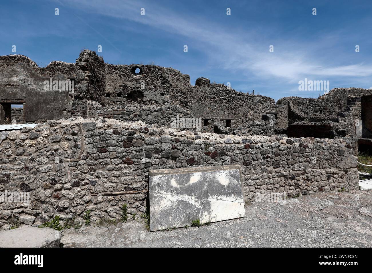 Berühmte antike Ruinen der Stadt Pompeji, Italien. Pompeji wurde nach dem Ausbruch des Vesuvs im Jahre 79 n. Chr. mit Asche und Bimsstein begraben. Stockfoto