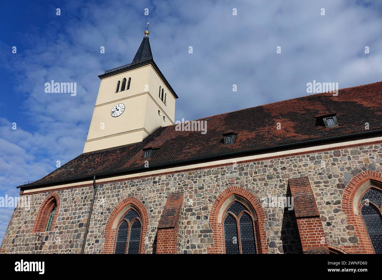 St. Marien und St. Nikolai Kirche in der Beelitz St. Marien und St. Nikolai Kirche in Beelitz, 24.02.2024, Beelitz, Kirchplatz, Brandenburg, die Beelitzer Feldsteinkirche ist ein Gotteshaus der evangelischen Kirchengemeinde. *** St. Marien und St. Nikolai Kirche in Beelitz St. Marien und St. Nikolai Kirche in Beelitz, 24 02 2024, Beelitz, Kirchplatz, Brandenburg, die Beelitzer Feldsteinkirche ist ein Gotteshaus der evangelischen Pfarrei Stockfoto