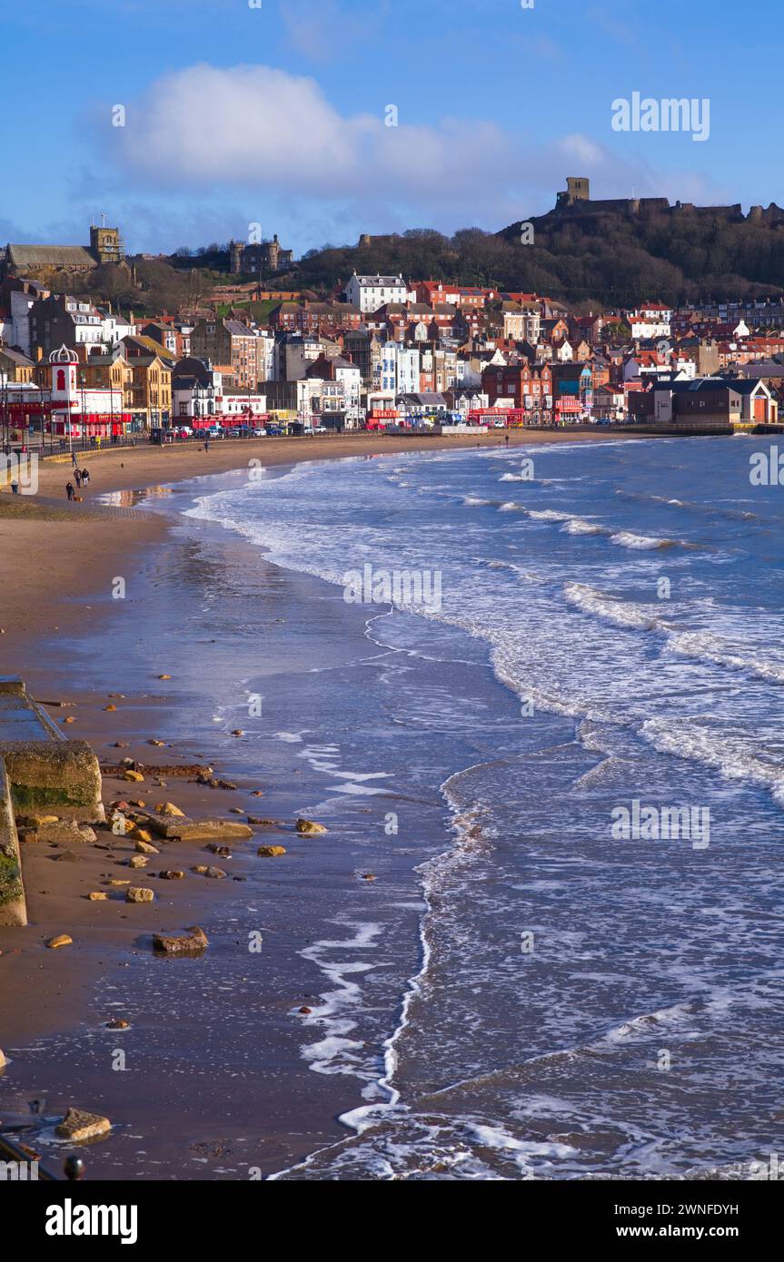 Scarborough South Bay Beach bei Flut am frühen Morgen Stockfoto