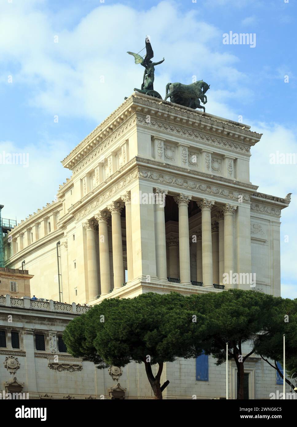 Victor Emmanuel Monument, Rom. Ein riesiges Denkmal aus weißem Marmor ...