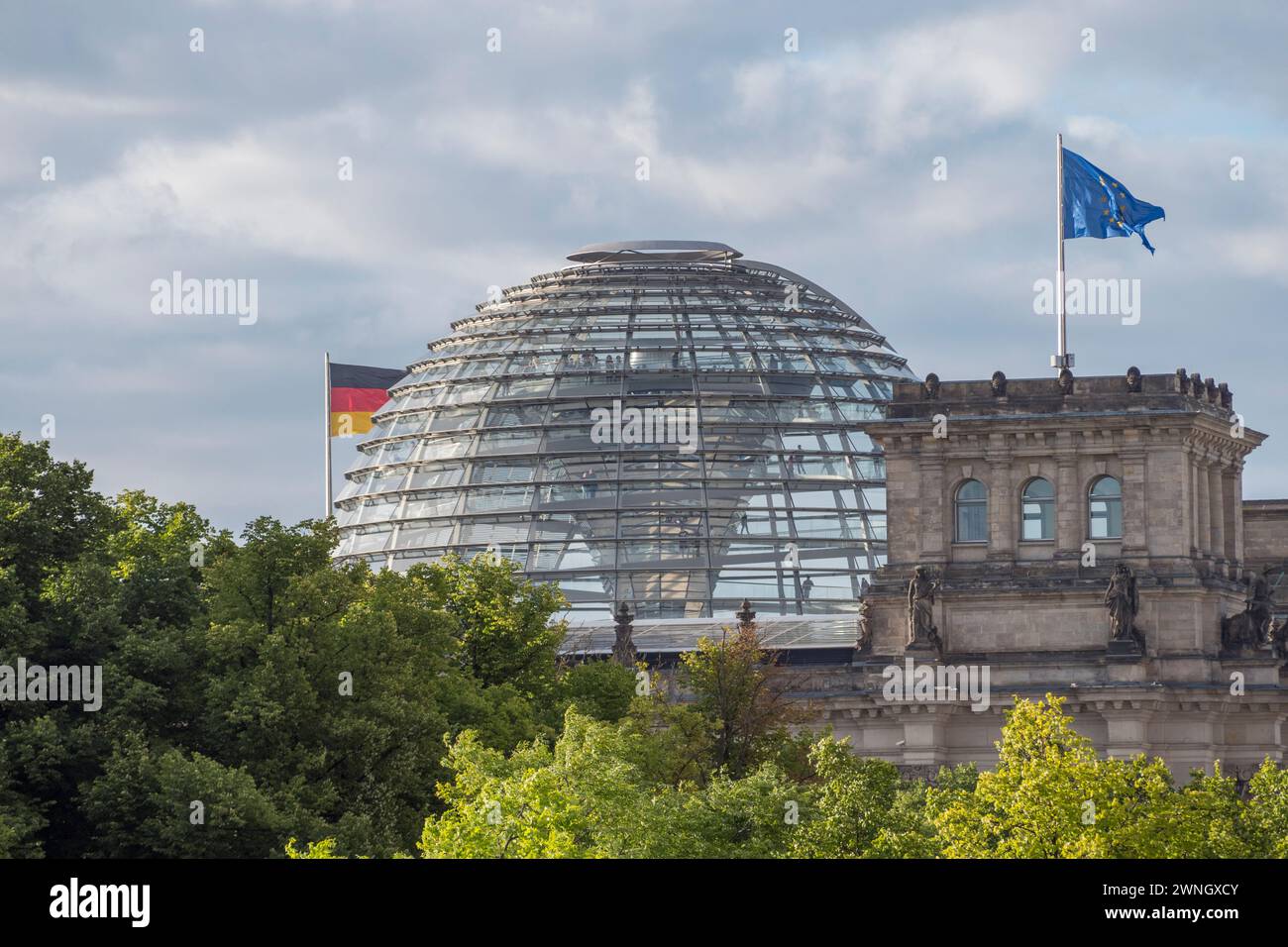 Die Kuppel auf dem Reichstag in Berlin. Stockfoto