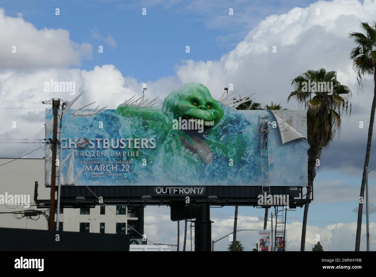 Los Angeles, Kalifornien, USA 1. März 2024 Ghostbusters Frozen Empire Reklametafel am Sunset Blvd am 1. März 2024 in Los Angeles, Kalifornien, USA. Foto: Barry King/Alamy Stock Photo Stockfoto