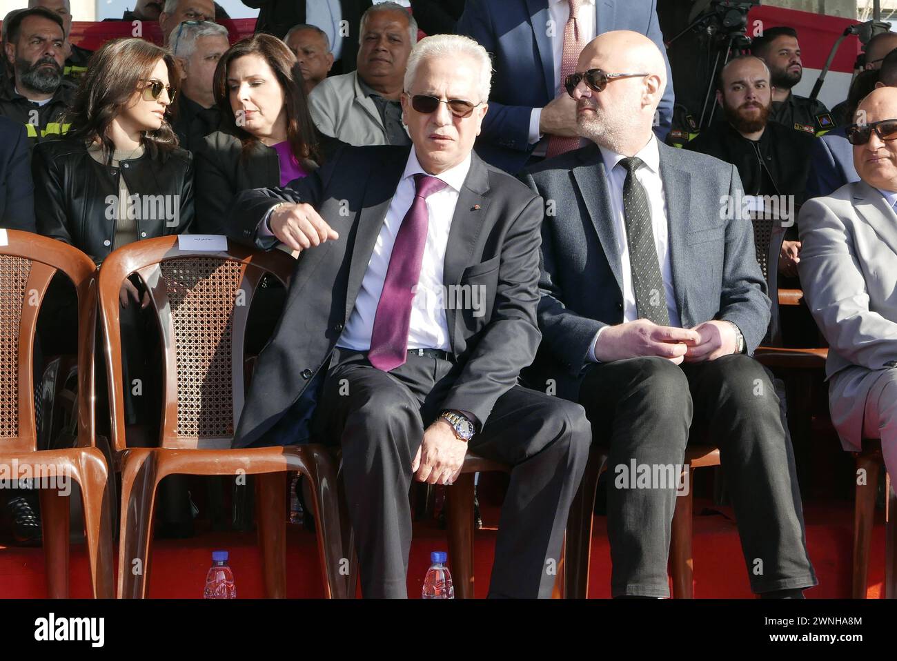 Beirut, Libanon. März 2024. General Raymond Khattar (links) und Minister für Inneres und Gemeinden Bassam Mawlawi (rechts), die am 1. März 2024 beim Internationalen Tag der Zivilverteidigung in Beirut (Libanon) gesehen wurden. (Foto: Elisa Gestri/SIPA USA) Credit: SIPA USA/Alamy Live News Stockfoto