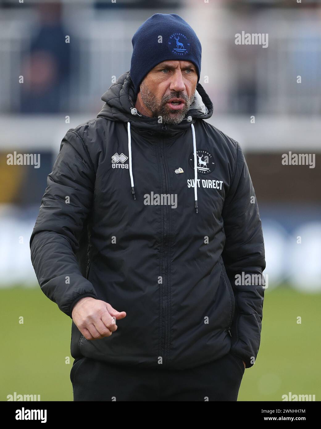 Kevin Phillips, Trainer der Hartlepool United, war am Samstag, den 2. März 2024 im Victoria Park, Hartlepool, während des Vanarama National League-Spiels zwischen Hartlepool United und Barnet. (Foto: Mark Fletcher | MI News) Credit: MI News & Sport /Alamy Live News Stockfoto