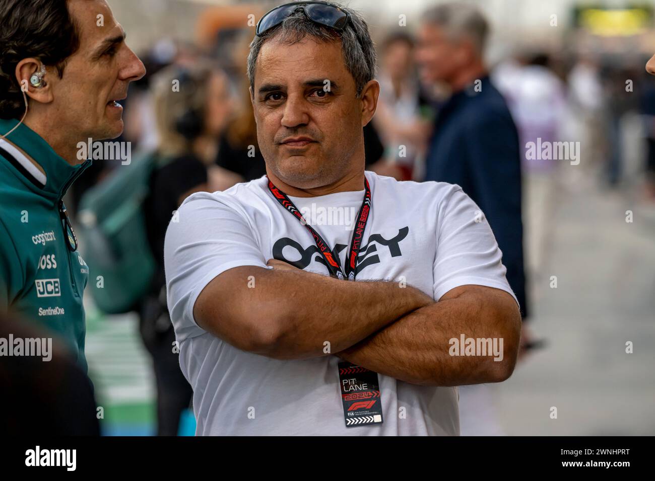 SAKHIR, BAHRAIN: Juan Pablo Montoya, ehemaliger Rennfahrer, beim Formel 1 Bahrain Grand Prix 2024 auf dem Bahrain International Circuit in Sakhir, Bahrain. Quelle: Michael Potts/Alamy Live News Stockfoto