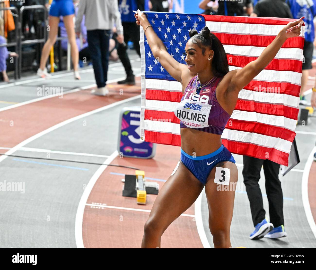 Glasgow, Schottland, Großbritannien. März 2024. Alexis HOLMES (USA) feiert den dritten Platz im 400-m-Finale der Frauen während der Hallenathletik-Weltmeisterschaft in der Emirates Arena in Glasgow, Schottland, Großbritannien. Quelle: LFP/Alamy Live News Stockfoto