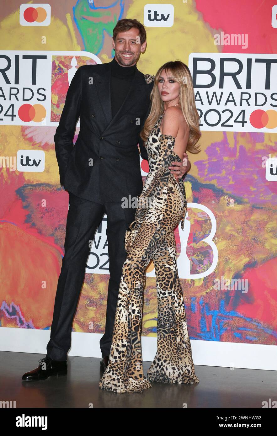 London, Großbritannien. März 2024. Peter Crouch und Abbey Clancy nehmen an den BRIT Awards 2024 in der O2 Arena Teil. Quelle: SOPA Images Limited/Alamy Live News Stockfoto