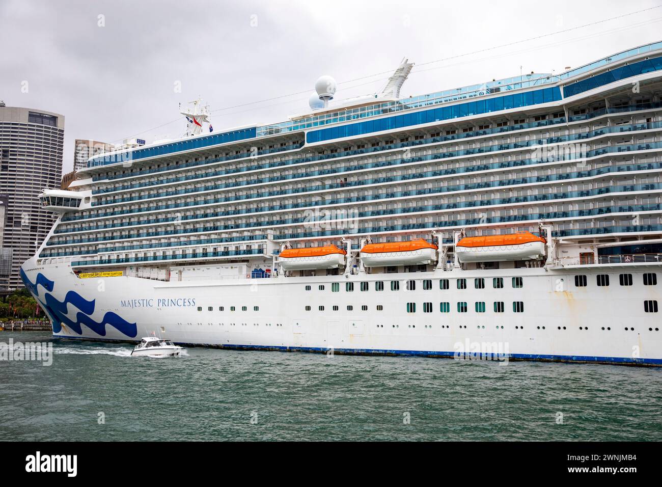 Das majestätische Kreuzfahrtschiff Princess liegt am Übersee Passagierterminal in Circular Quay, Sydney, NSW, Australien Stockfoto
