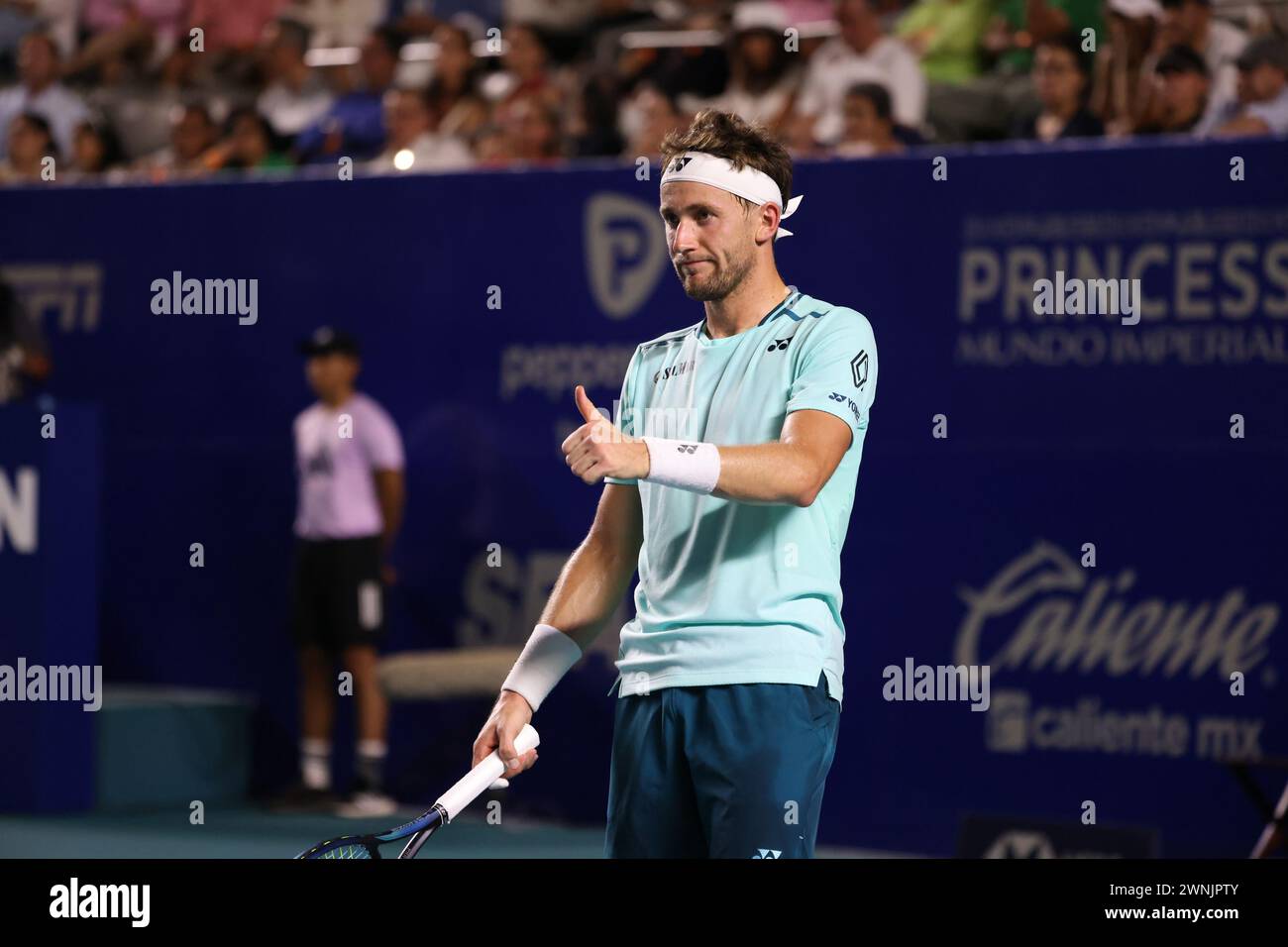Acapulco, Mexiko. März 2024. Der Norweger Casper Ruud reagiert beim Tennisturnier der ATP Mexican Open 2024 in Acapulco, Mexiko, 2024 im Finale der Männer gegen Alex de Minaur, Australien. Quelle: Li Mengxin/Xinhua/Alamy Live News Stockfoto