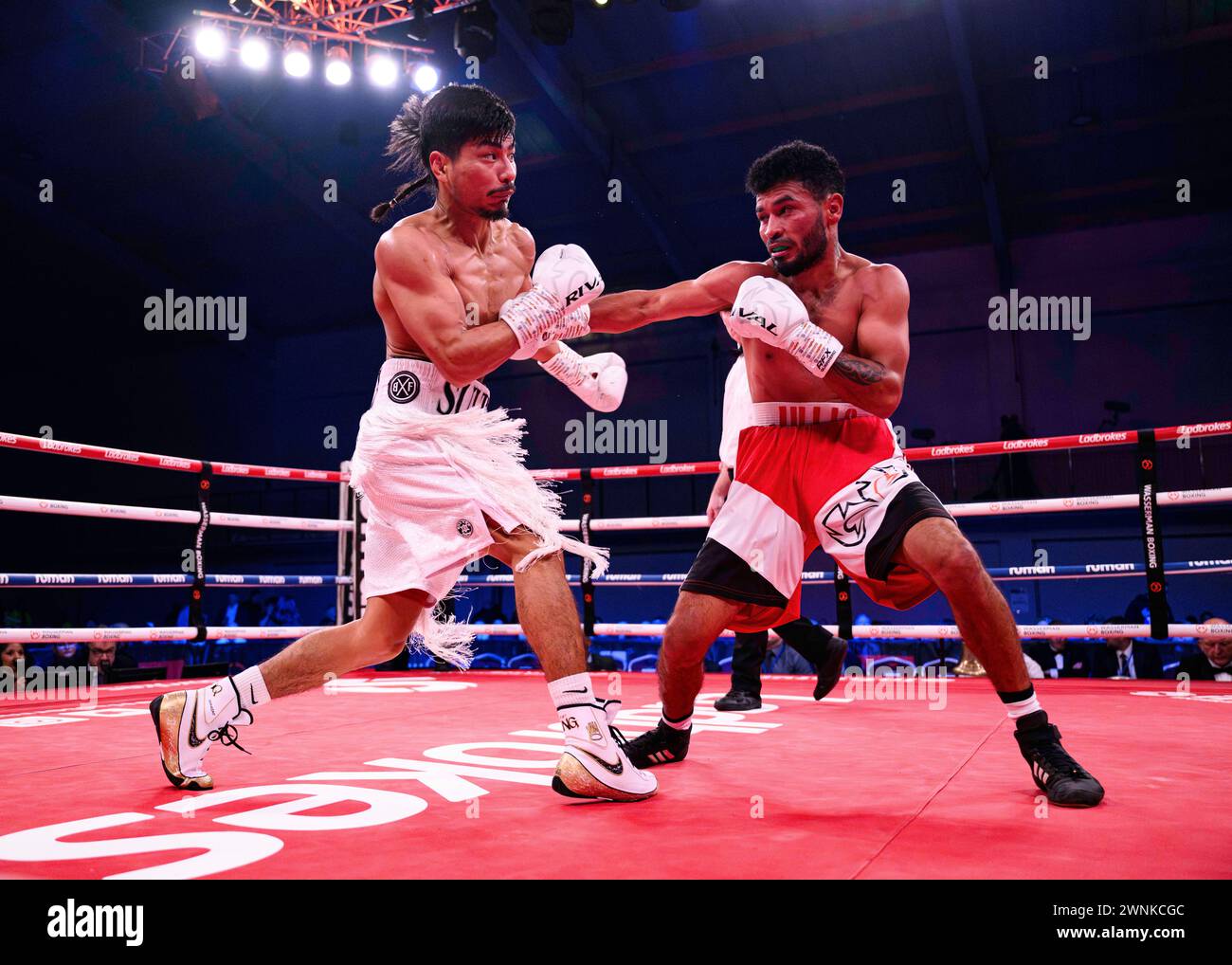 LONDON, VEREINIGTES KÖNIGREICH. März 2024. Sultan Zaurbek vs. Carlos Daniel Cordoba - Superfedergewicht bei der Wasserman Show Baraou vs Eggington at Stockfoto
