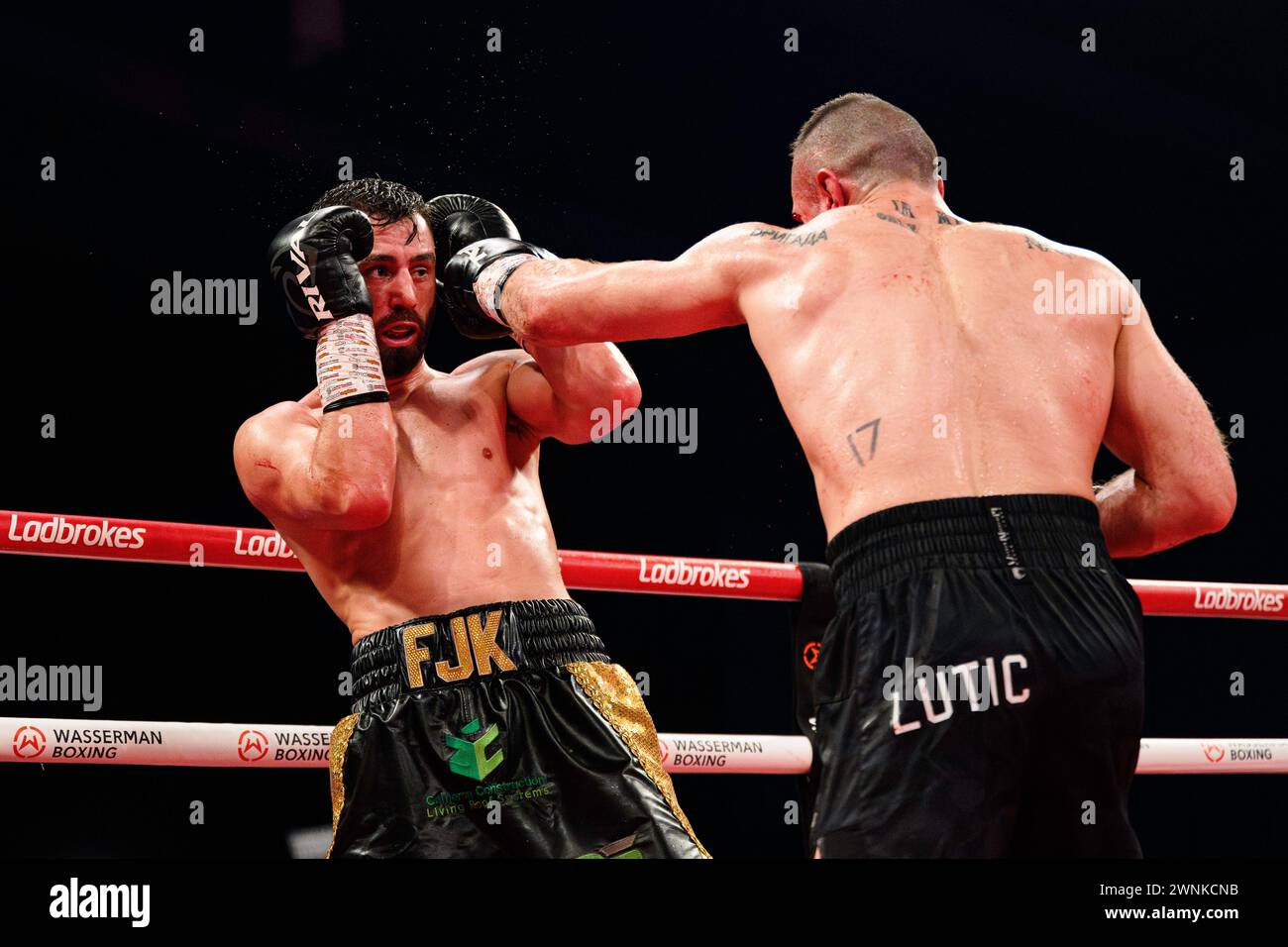 Ryan Kelly vs Ioan Alexandru Lutic - Mittelgewicht-Kampf während der Wasserman Show Baraou vs Eggington im Telford International Centre. Stockfoto