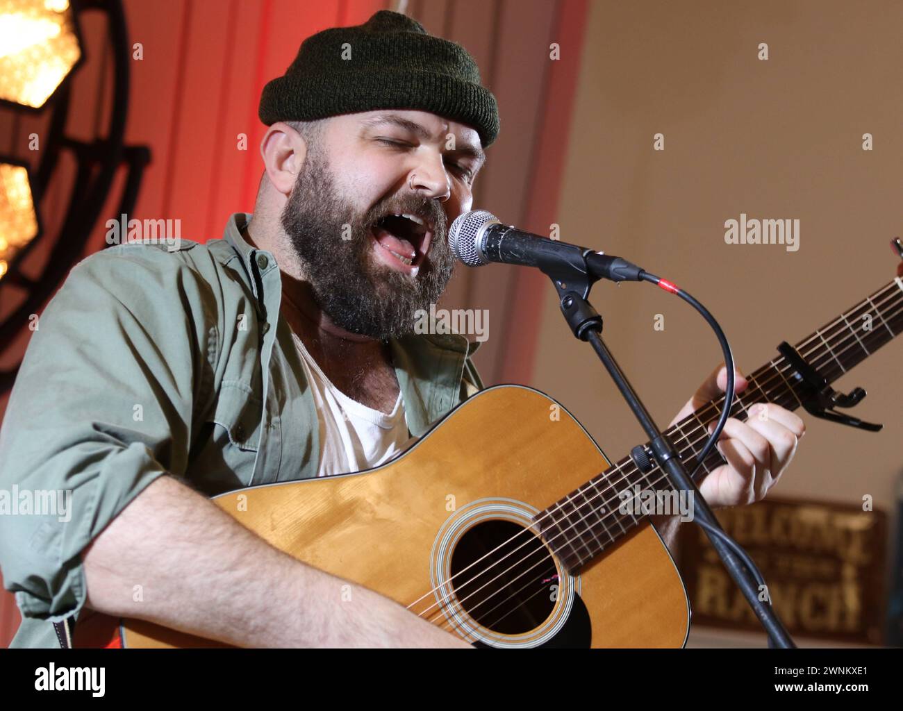 Countrysänger Tyler Sjöström beim C2C 2024 in Berlin Auftritt beim Country to Country Festival am 03.03.2024 im ALEX Berlin. *** Country-Sänger Tyler Sjöström auf der C2C 2024 in Berlin Auftritt beim Country to Country Festival am 03 03 2024 bei ALEX Berlin Copyright: Xmix1x Stockfoto