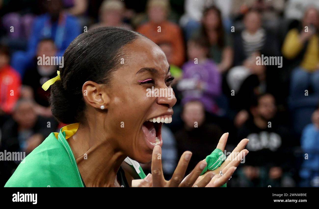 Glasgow, Großbritannien. März 2024. Thea Lafond aus Dominica feiert nach dem Dreifachfinale der Frauen bei den Leichtathletik-Hallenweltmeisterschaften 2024 in Glasgow, Großbritannien, am 3. März 2024. Quelle: Li Ying/Xinhua/Alamy Live News Stockfoto