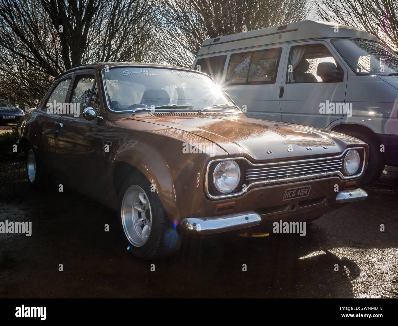 1972 Ford Escort „HCG 416K“ auf dem Banbury Car & Bike Meet, 3. März 2024 Stockfoto