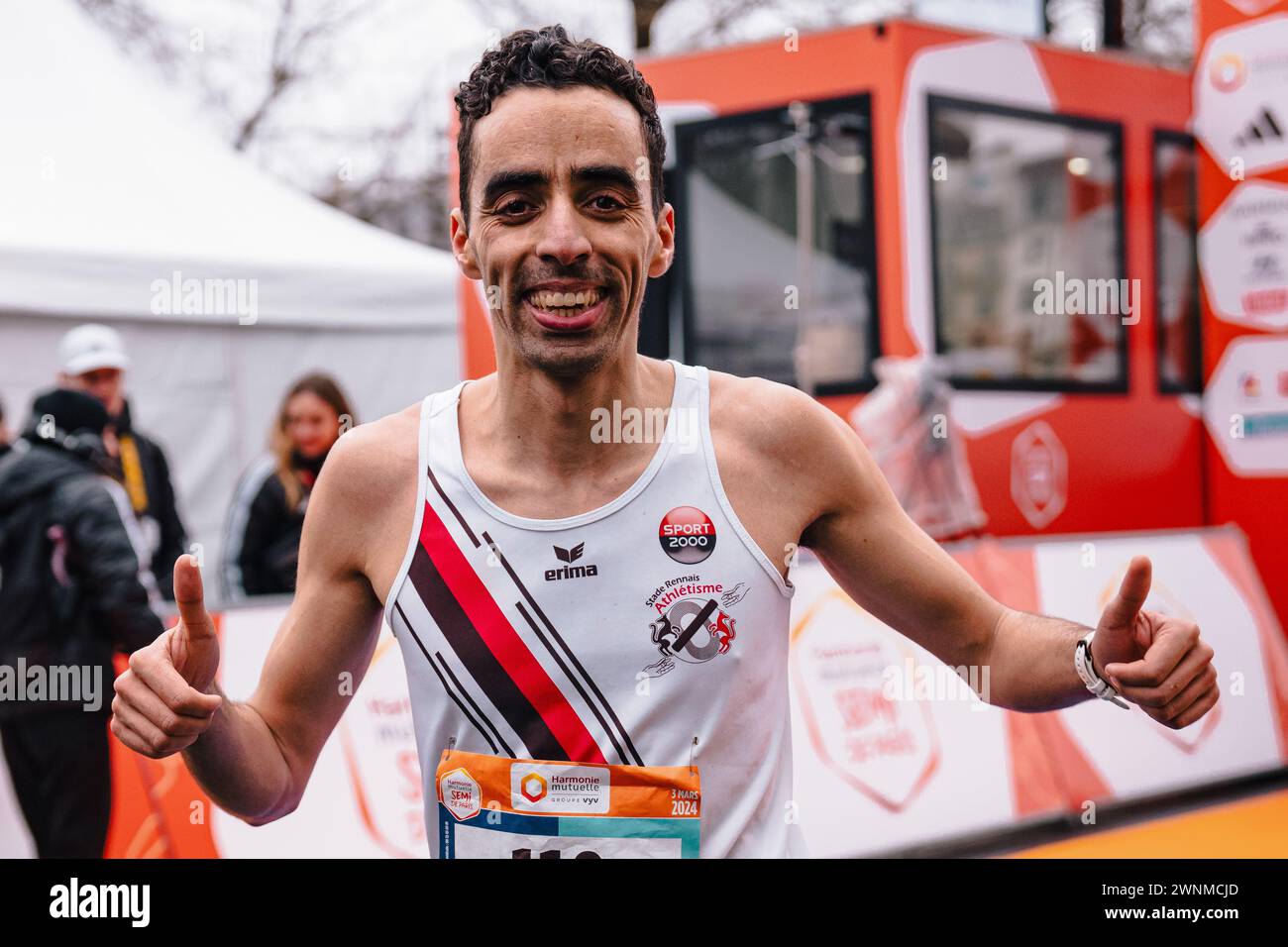 © STADION-ACTU/STADION ACTU/MAXPPP - 03/03/2024 ; - 3. märz 2024 - Semi Marathon de Paris - Hamza El Ouardi - Paris, Frankreich. , . Paris Halbmarathon Credit: MAXPPP/Alamy Live News Stockfoto