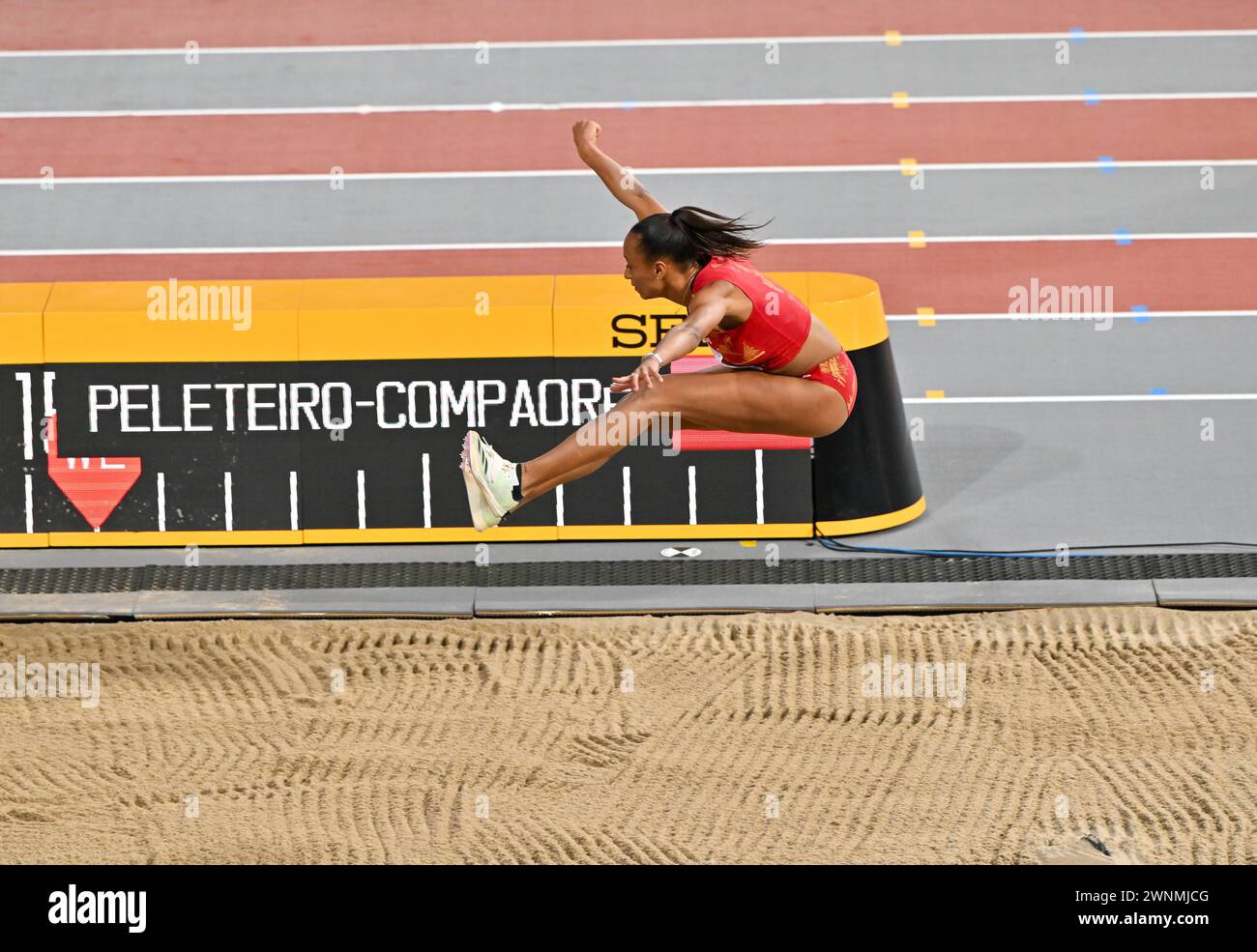 Glasgow, Schottland, Großbritannien. März 2024. ANA PELETEIRO-COMPAORÉ (ESP) im Triple Jump Finale der Damen während der Hallenathletik-Weltmeisterschaften in der Emirates Arena, Glasgow, Schottland, Großbritannien. Quelle: LFP/Alamy Live News Stockfoto