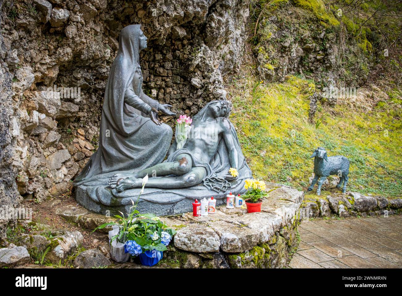 Die Orte der Erscheinung, das Heiligtum der Madonna Addolorata. Castelpetroso, Isernia, Molise, Italien, Europa. Stockfoto