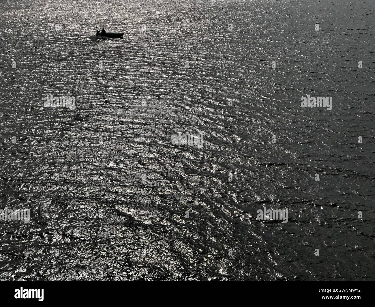 Viana do Castelo, Portugal - 03. März 2024: Fischerboot auf der Lima Stockfoto