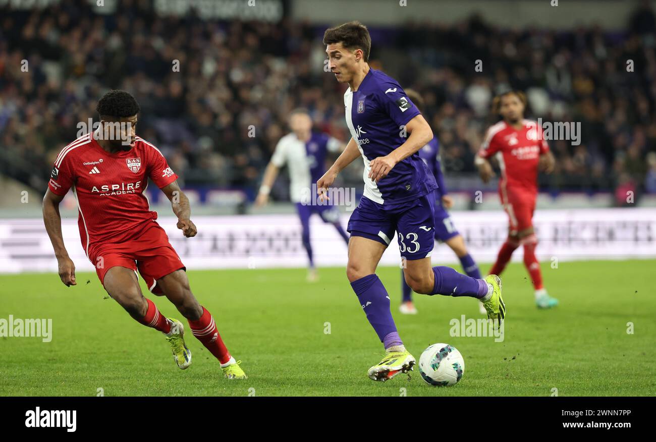 Brüssel, Belgien März 2024. Federico Gattoni von Anderlecht wurde während eines Fußballspiels zwischen RSC Anderlecht und KAS Eupen am Sonntag, den 3. März 2024 in Brüssel, am 28. Tag der ersten Liga der Jupiler Pro League 2023-2024, in Aktion dargestellt. BELGA PHOTO VIRGINIE LEFOUR Credit: Belga News Agency/Alamy Live News Stockfoto