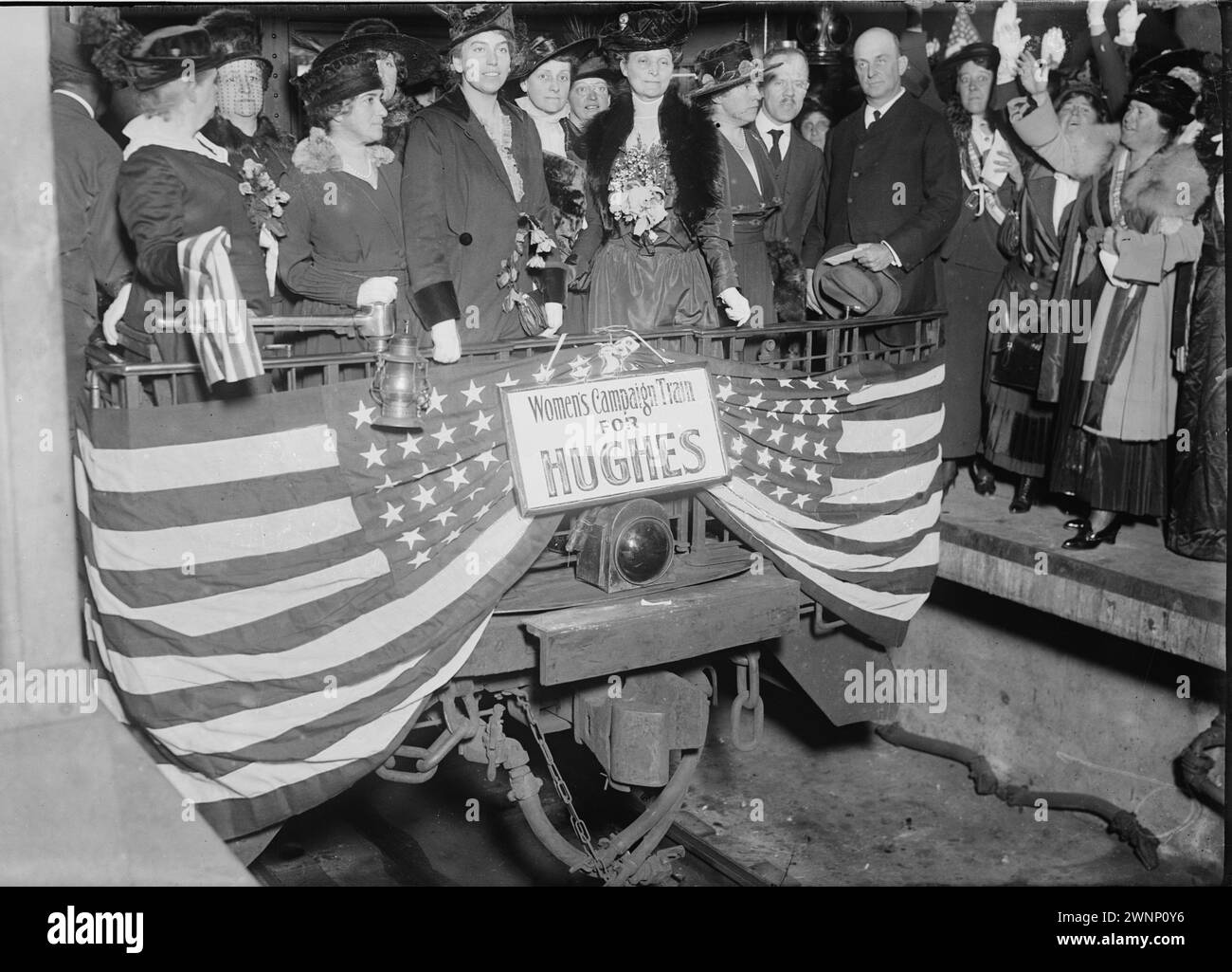 Frauenzug, USA, CA. 1915 American Election Campaign, Women's Campaign Team for Hughes (republikanisch) Stockfoto