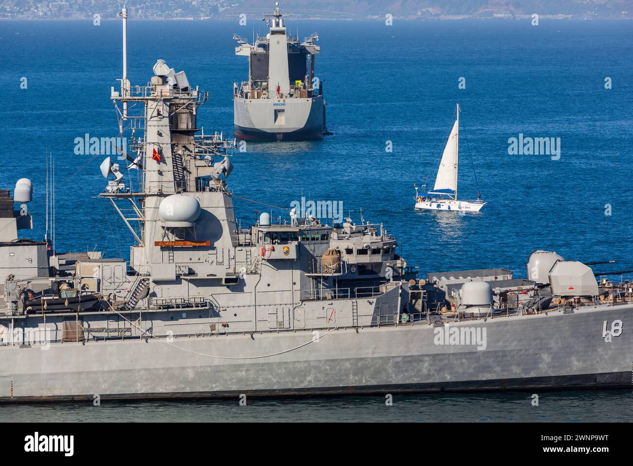 Chilenische Marineschiffe, Valparaiso, Chile, Südamerika Stockfoto