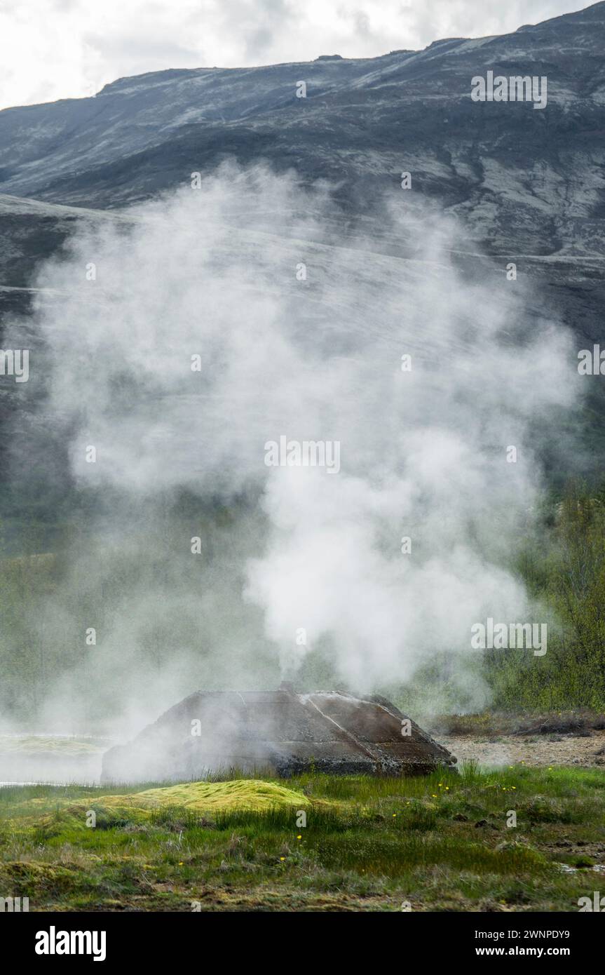 Geysir Geothermiegebiet - Haukadalur-Tal Stockfoto