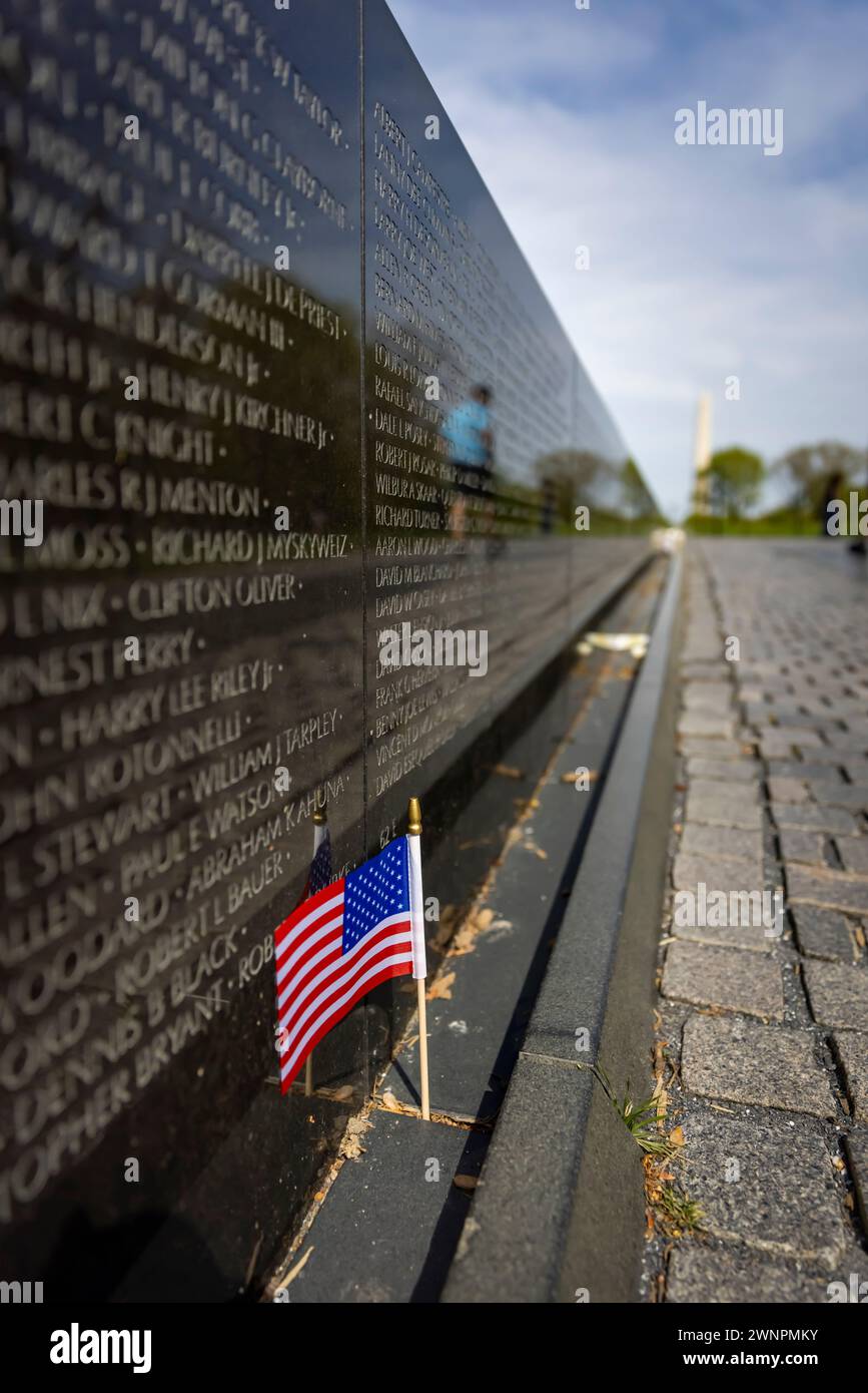 In Washington D.C. finden Sie das Vietnam Memorial mit den Namen der Toten, die in den Stein eingeätzt sind. Stockfoto