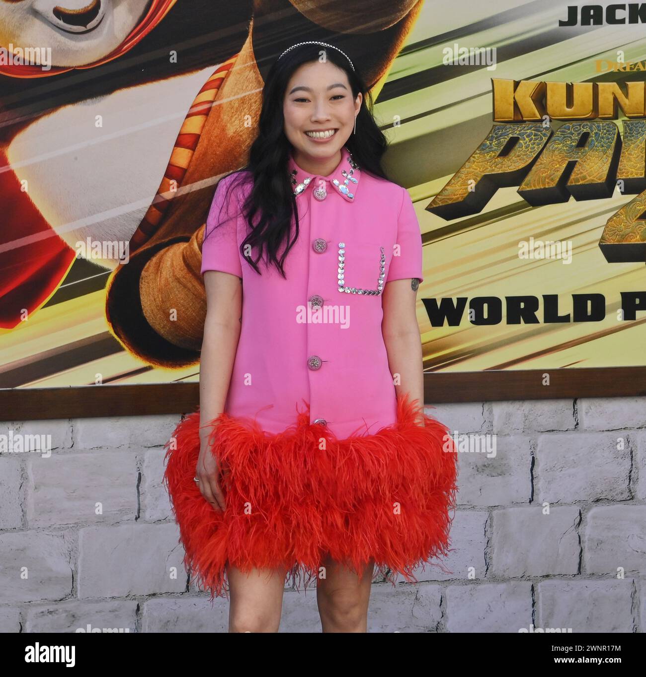 Los Angeles, Usa. März 2024. Awkwafina besucht am Sonntag, den 3. März 2024 die Premiere der Zeichentrickkomödie Kung Fu Panda 4 im AMC The Grove in Los Angeles. Story: Po bereitet sich darauf vor, der spirituelle Führer seines Tals des Friedens zu werden, braucht aber auch jemanden, der seinen Platz als Drachenkrieger einnimmt. Als solcher wird er einen neuen Kung-Fu-Praktizierenden für den Ort ausbilden und auf einen Schurken namens Chamäleon treffen, der Schurken aus der Vergangenheit heraufbeschwört. Foto: Jim Ruymen/UPI Credit: UPI/Alamy Live News Stockfoto