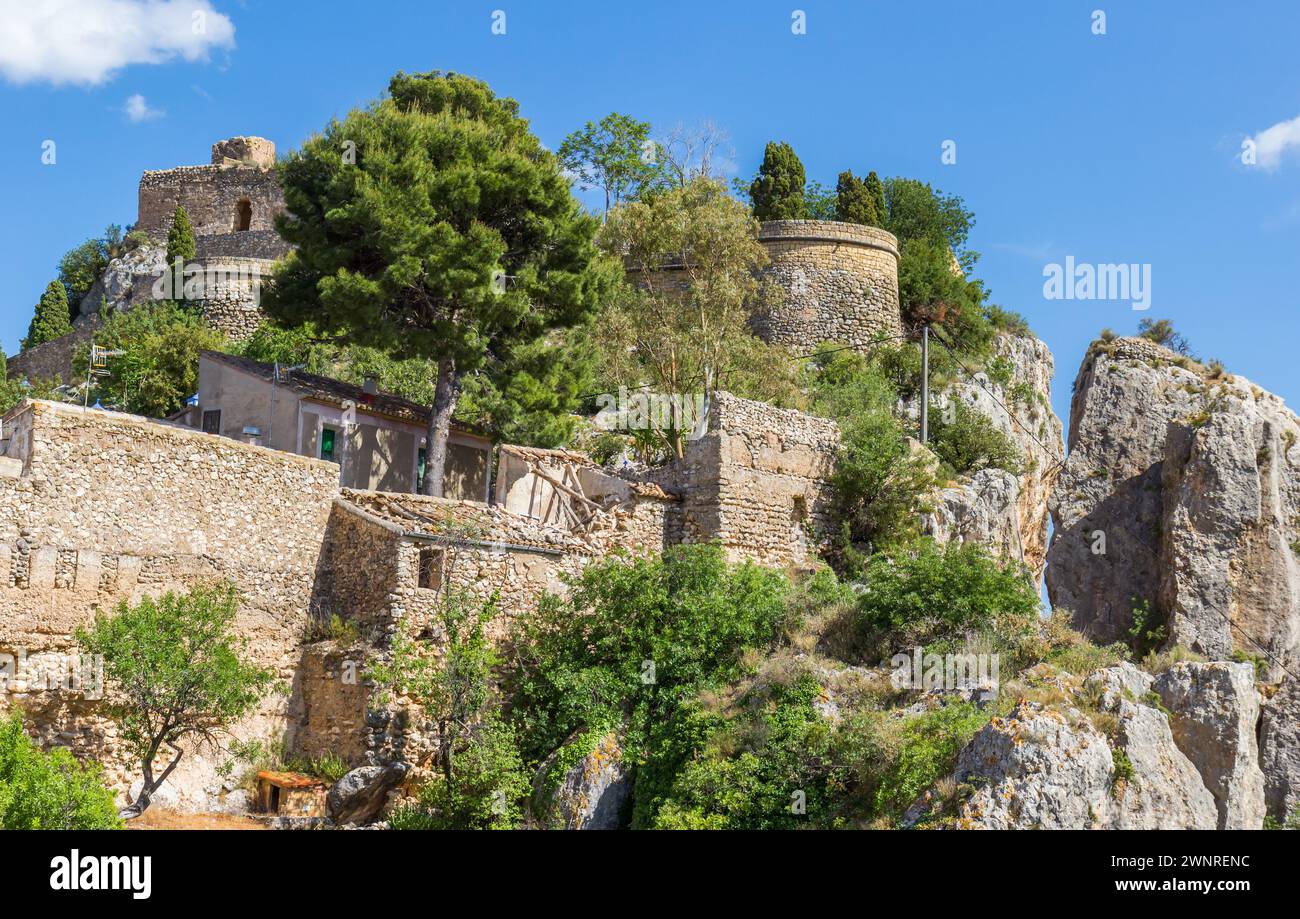 Historisches Schloss auf dem Berg in Guadalest, Spanien Stockfoto