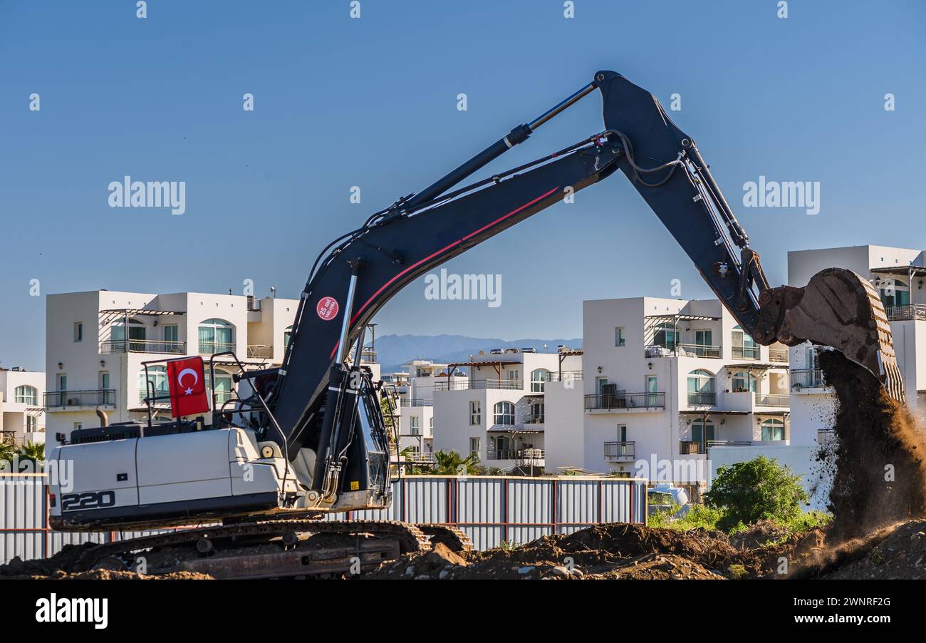 Nahaufnahme von Details zu Industriebaggern, die auf der Baustelle 8 arbeiten Stockfoto