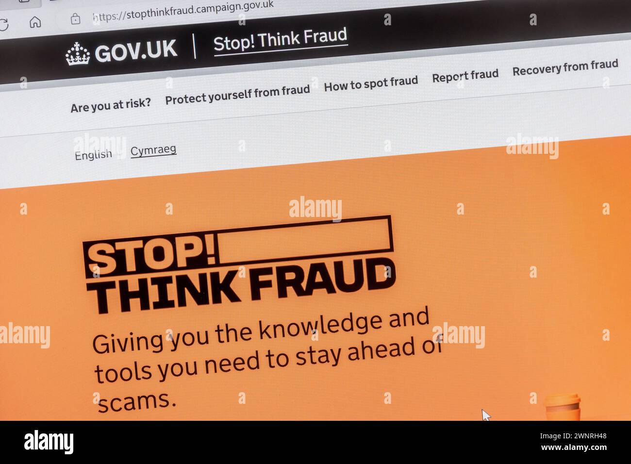 „Stop Think Fraud“-Webseite, Informationen von Behörden oder Ratschläge auf der Website Gov.uk, wie Sie Betrüger erkennen und sich selbst schützen können Stockfoto