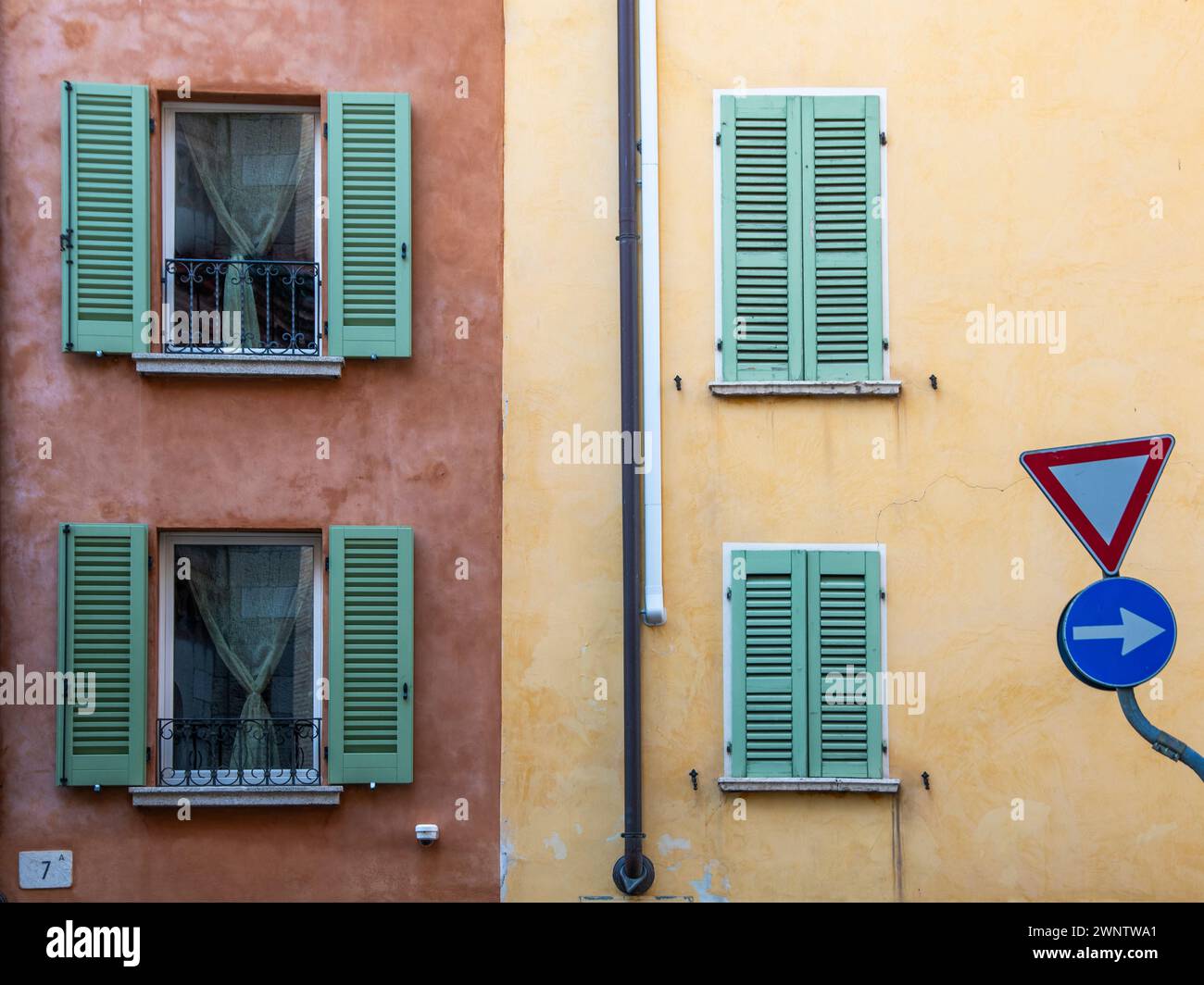 Straßen und Architektur in der italienischen Stadt brescia Stockfoto