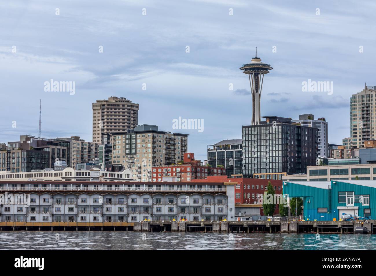 Die Skyline am Wasser von Seattle, Washington Stockfoto