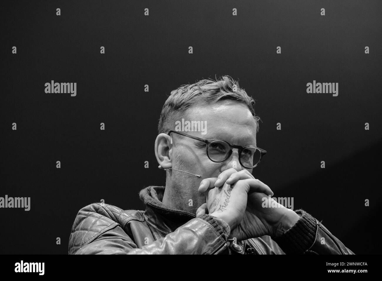 Laurence Fox und Calvin Robinson treffen sich wieder und sprechen bei einer Veranstaltung, die von David Vance und Peter Mcilvenna veranstaltet wird. Stockfoto