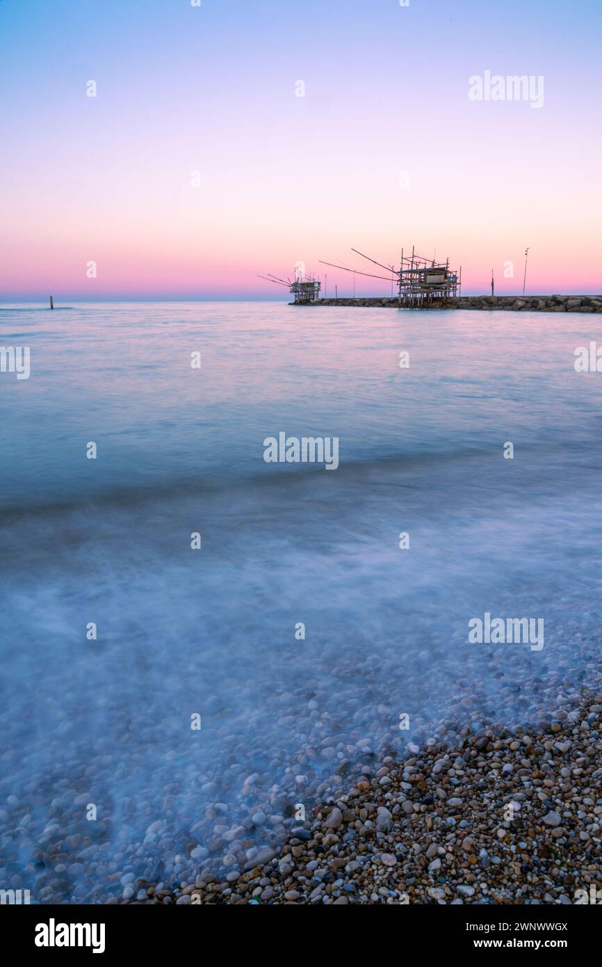 Trabocco San Giacomo e Vento di Scirocco ein traditionelles Holzfischerhaus. San Vito Chietino, Chieti, Abruzzen, Italien, Europa. Stockfoto