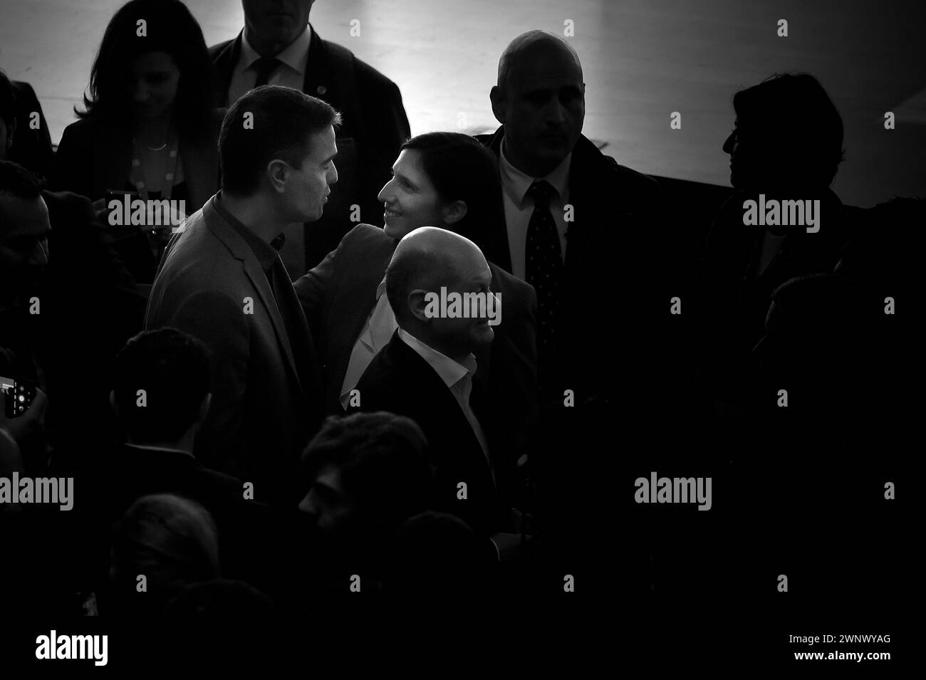 Rom, Italien. März 2024. Pedro Sánchez Premierminister von Spanien und Elly Schlein während des Wahlkongresses der Partei der europäischen Sozialisten (SPE) vor den bevorstehenden Europawahlen 2024 am 2. März 2024 in Rom Credit: dpa/Alamy Live News Stockfoto