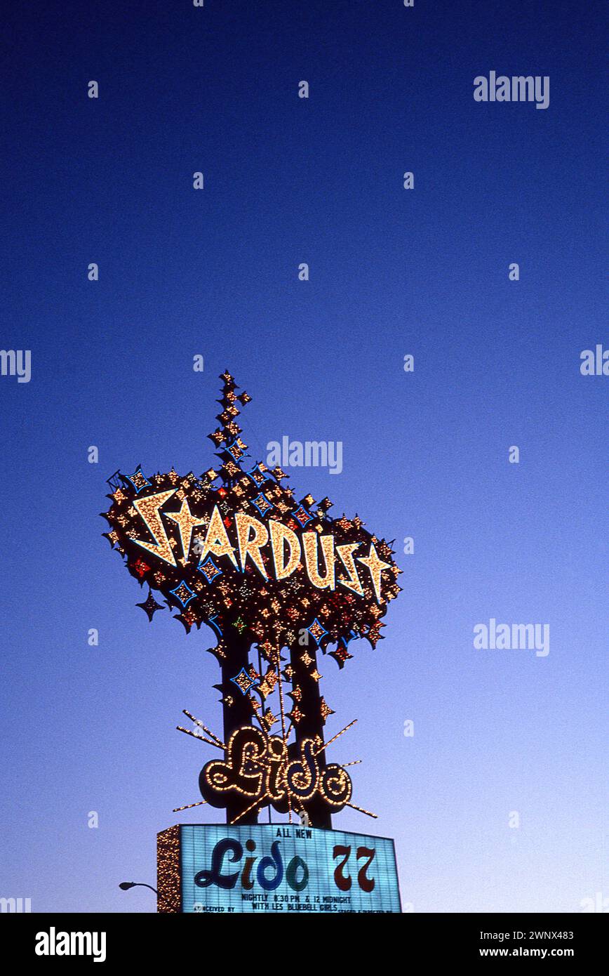 Das Stardust Casino auf dem Strip in Las Vegas Nevada USA im Jahr 1981 Stockfoto Das Stardust Casino auf dem Strip in Las Vegas Nevada USA im Jahr 1981 Stockfoto