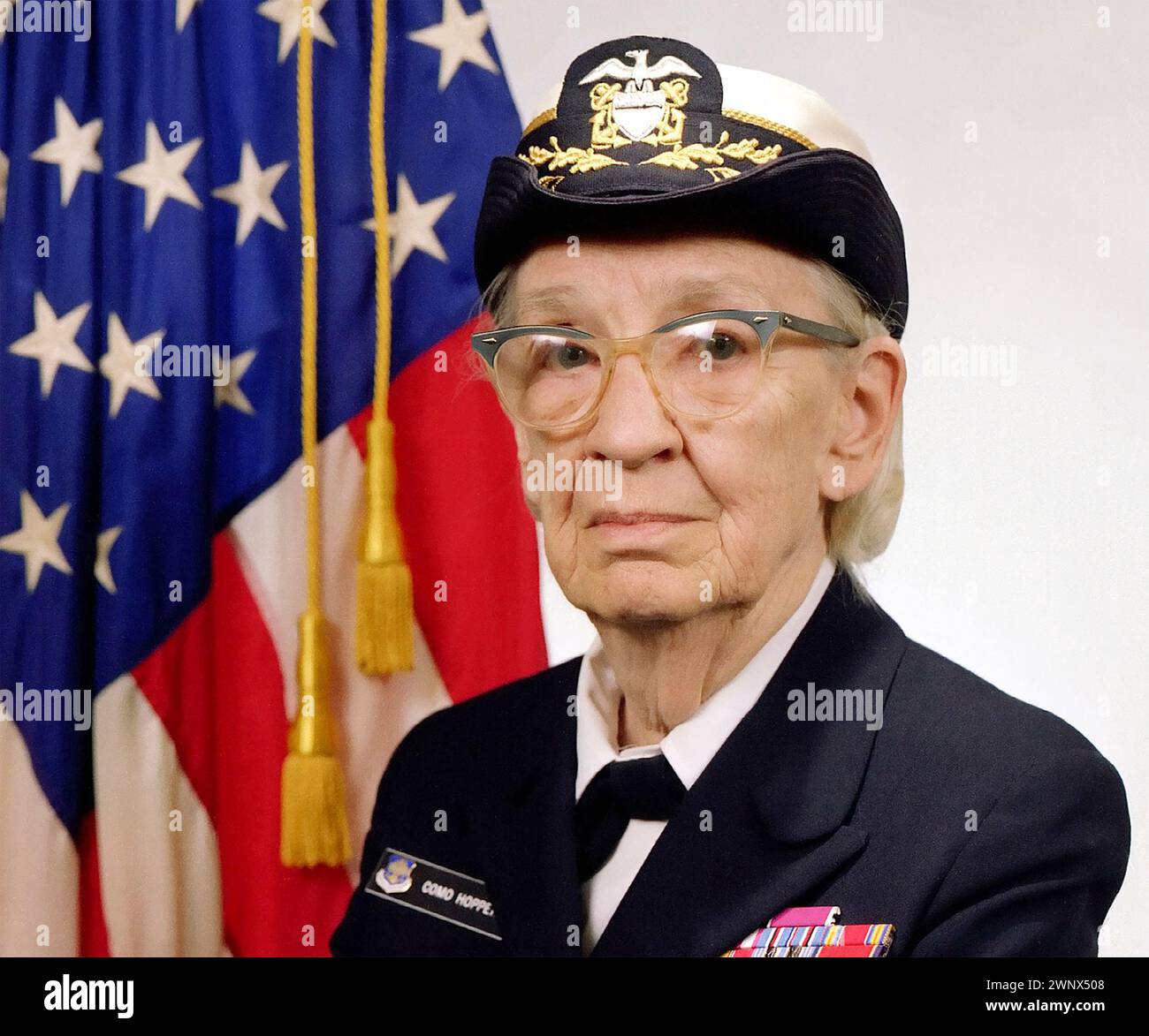 GRACE HOPPER (1906–1992) US-amerikanischer Computerwissenschaftler und Konteradmiral der US Navy im Jahr 1984. Foto: US Navy Stockfoto