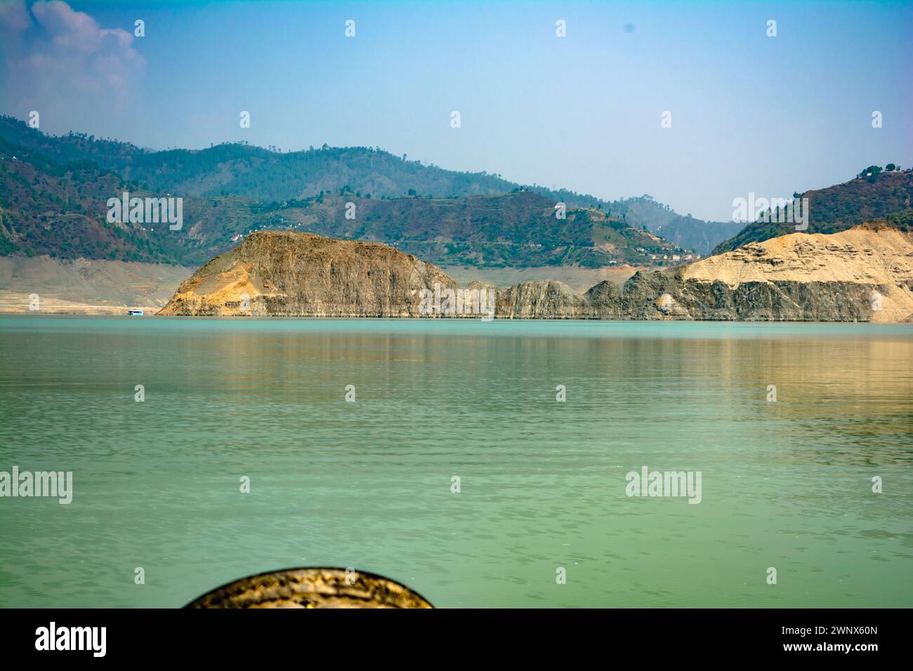 Der Tehri Lake in Uttarakhand, indien, ist ein künstlicher Stausee. Der Tehri-Staudamm ist der höchste Staudamm Indiens und der Tehri-Staudamm ist Asiens größter Staudamm Stockfoto