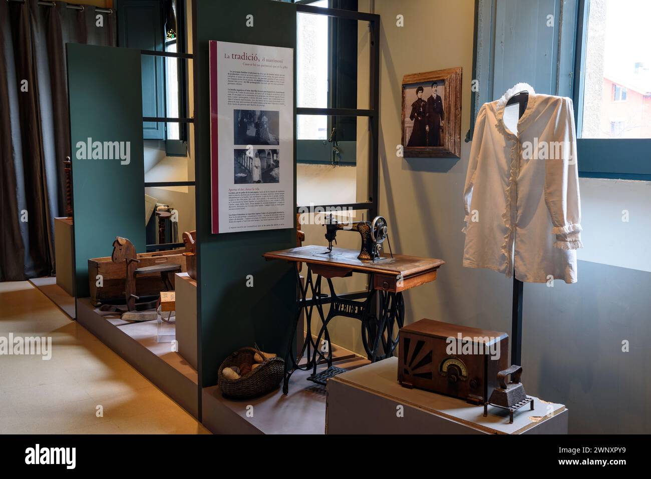 Cerdà Museum in Puigcerdà. Zimmer, die ein traditionelles Cerdanya-Haus nachbilden (Puigcerdà, Girona, Katalonien, Spanien, Pyrenäen) Stockfoto